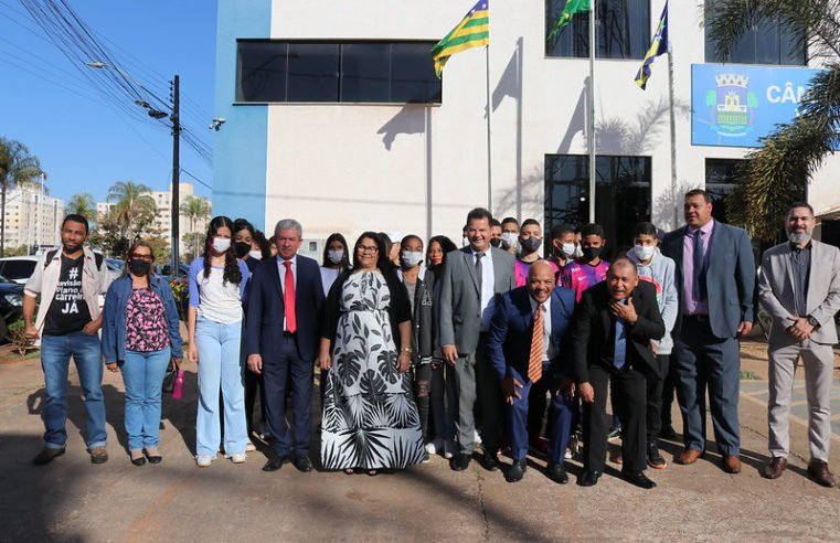 NA PRIMEIRA SESSÃO ORDINÁRIA DO 2º SEMESTRE, CÂMARA DE VALPARAÍSO RECEBE VISITA DOS ALUNOS DA ESCOLA MUNICIPAL CASINHA FELIZ