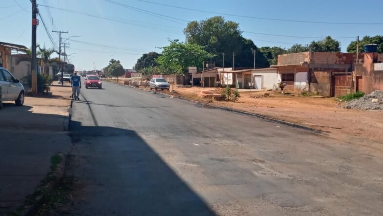 RUAS DO CÉU AZUL E ESPLANADA I RECEBEM ASFALTO NA ÚLTIMA SEMANA